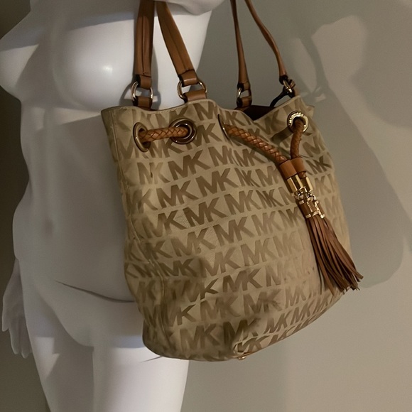 Michael Kors bag purse - Picture 6 of 17